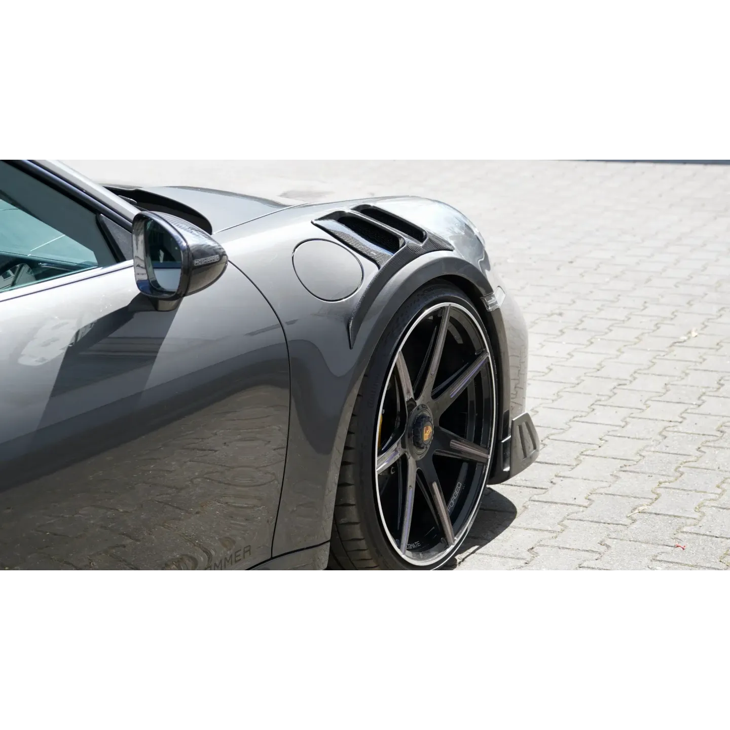 moshammer porsche 992 turbo s carbon fender louvers