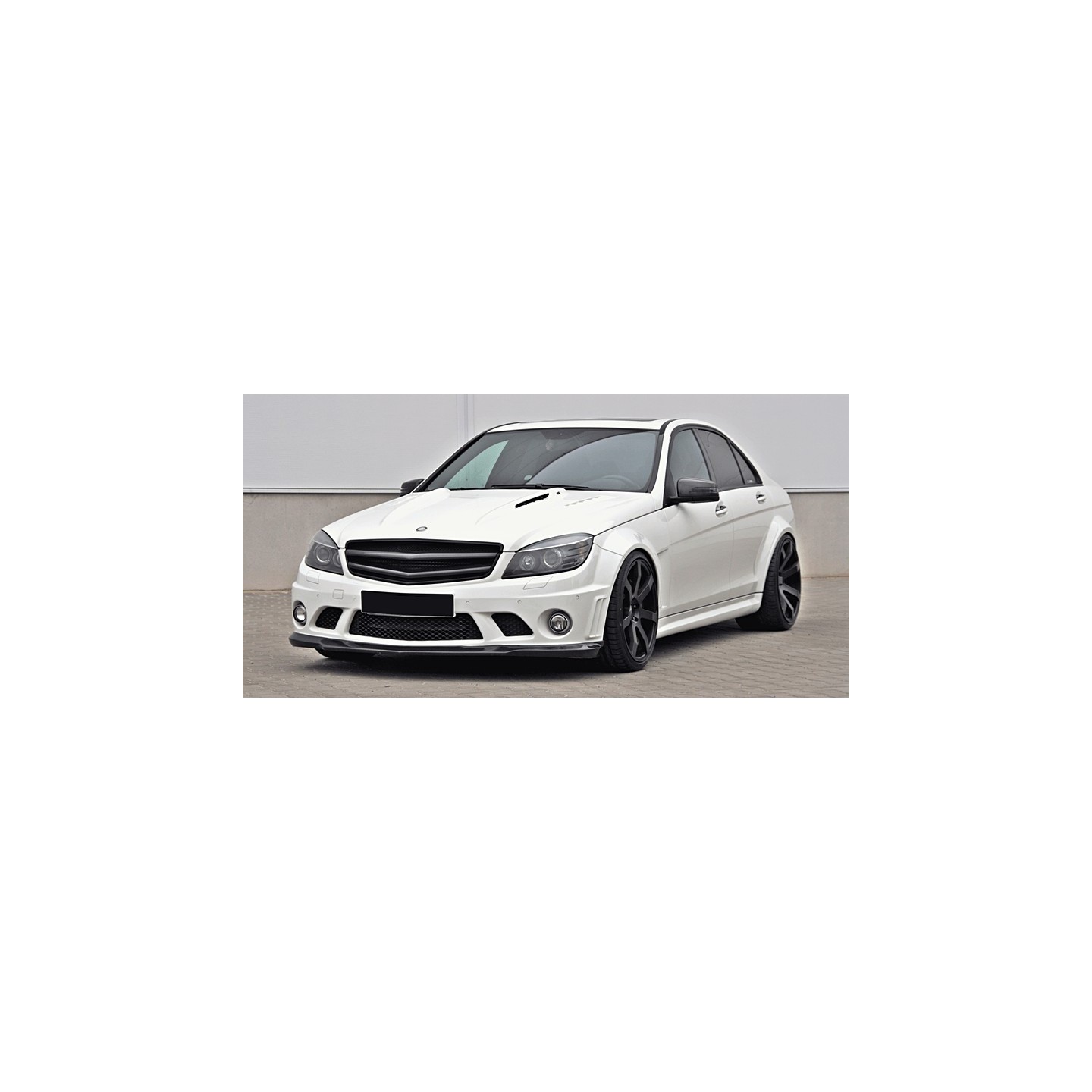 Moshammer-Fender-Flares-Wide-Arches-C63AMG-W204-limousine