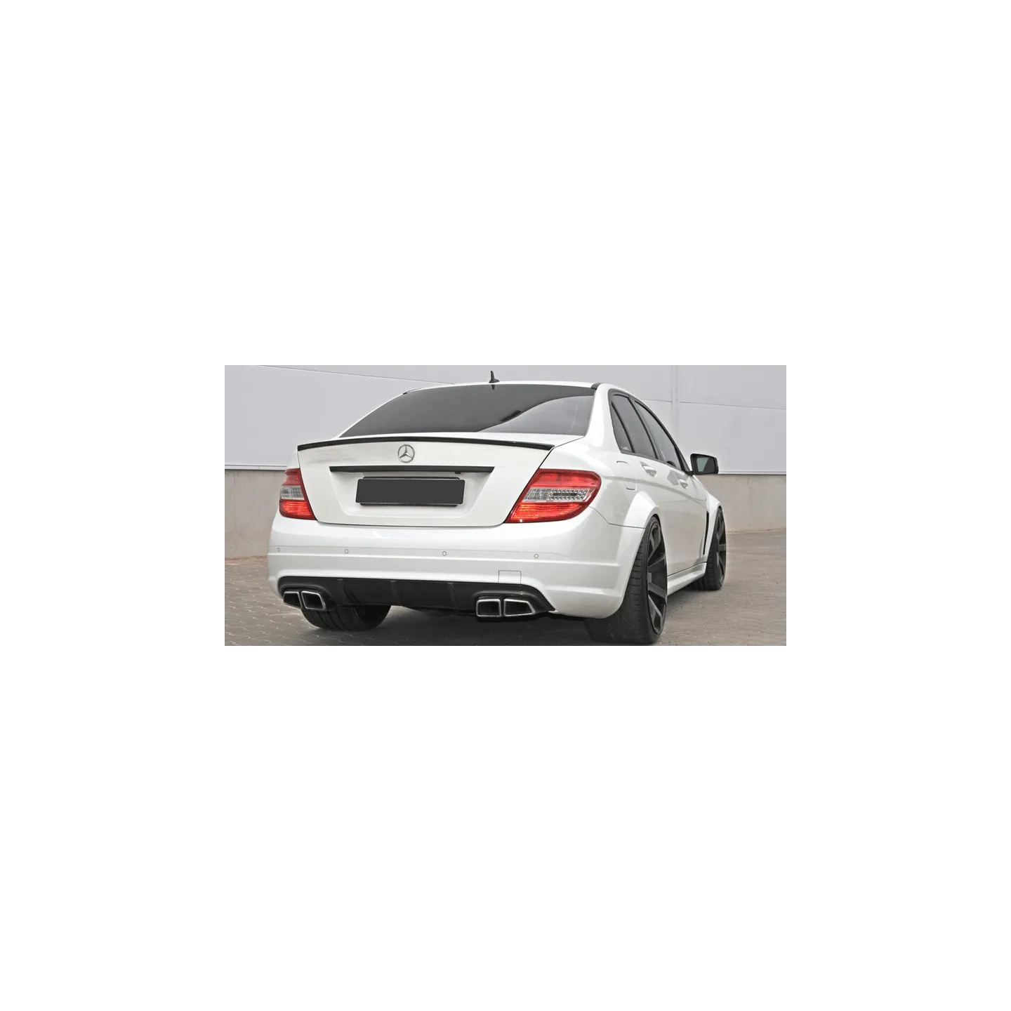 Moshammer-Fender-Flares-Wide-Arches-C63AMG-W204-sedan