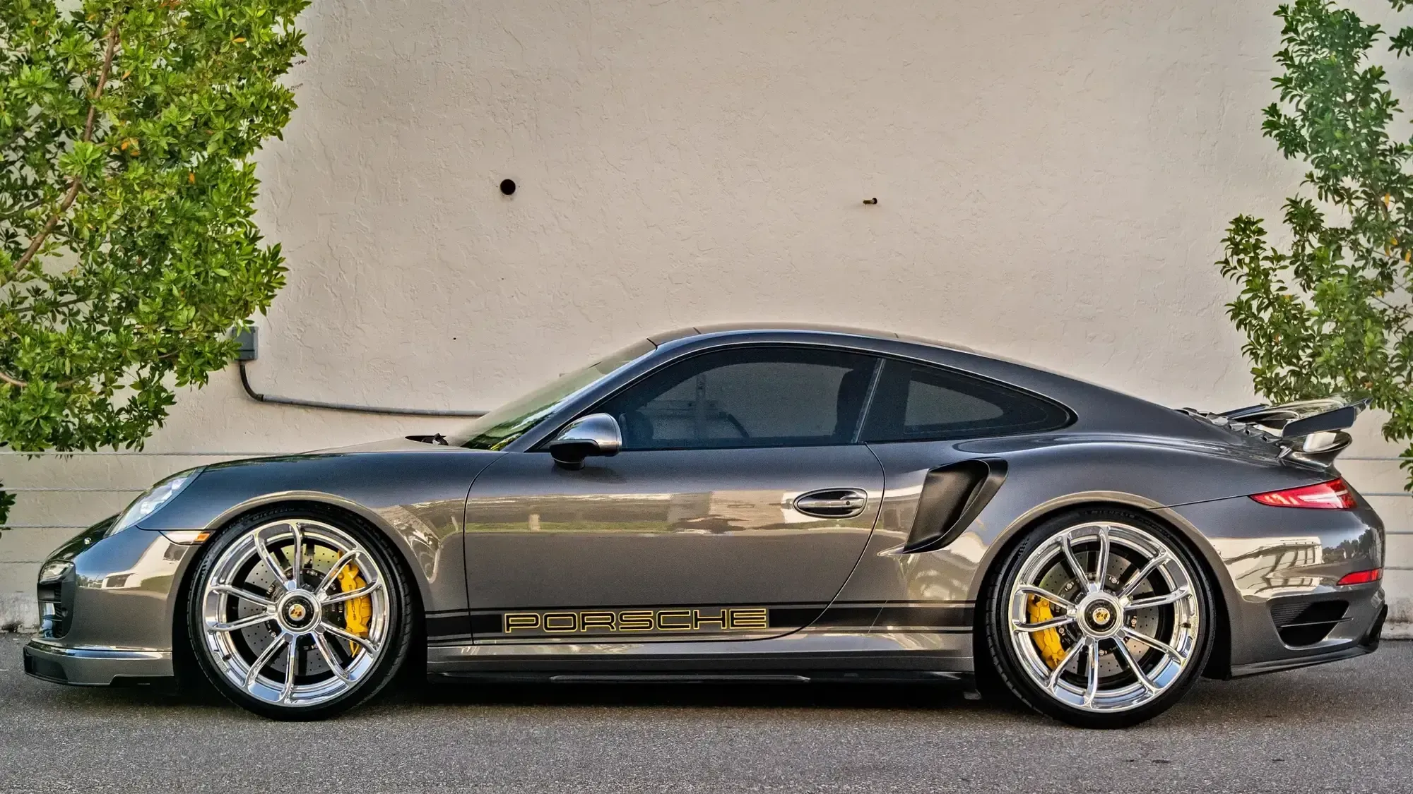 porsche_991turbos_side_skirts_ram_air_scoops_moshammer.webp porsche_991turbos_side_skirts_ram_air_scoops_moshammer.webp