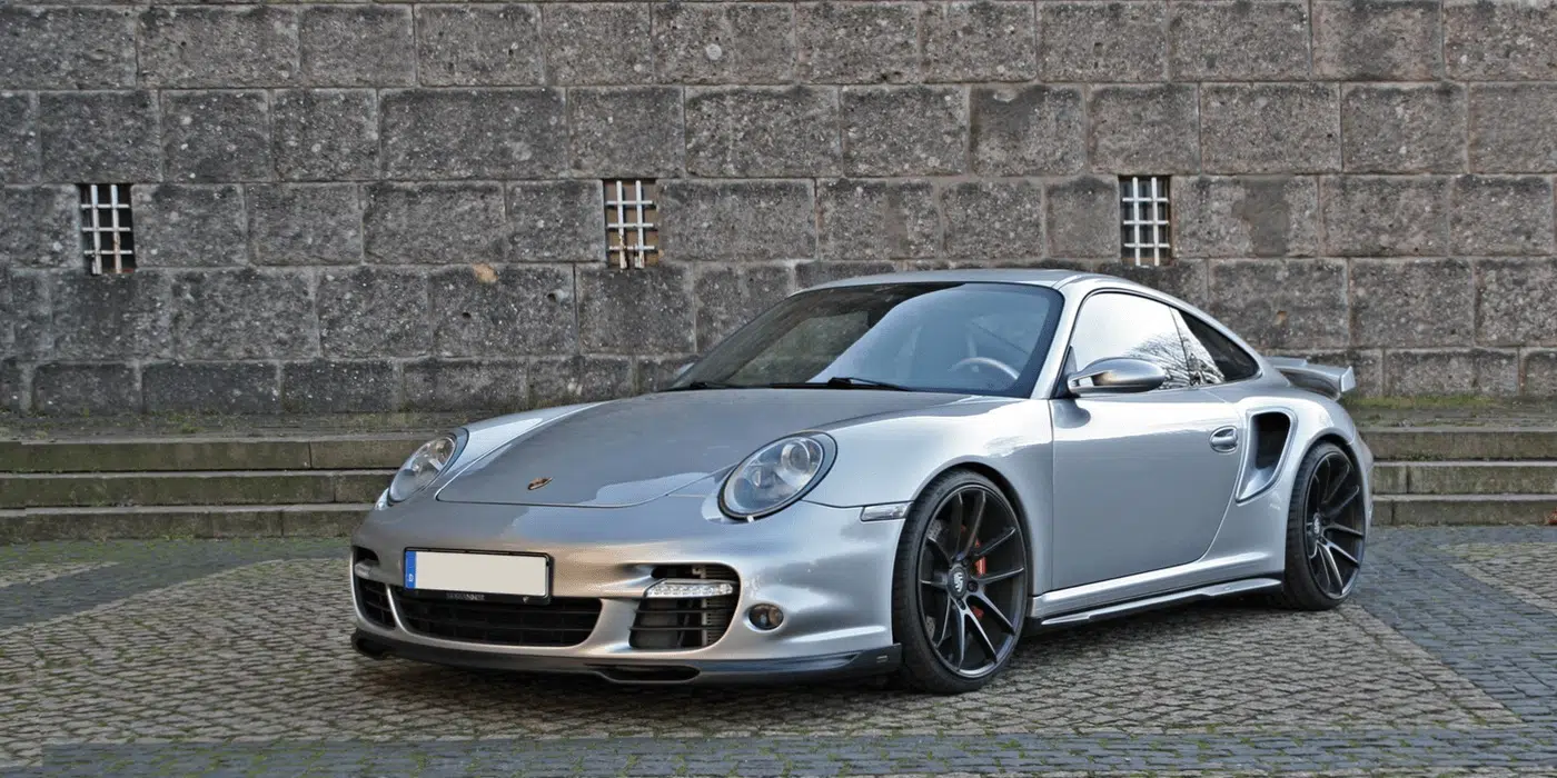 Porsche-911Turbo-997Turbo-Aerokit-Moshammer-frontspoiler-sideskirts-ram-air-scoops-3