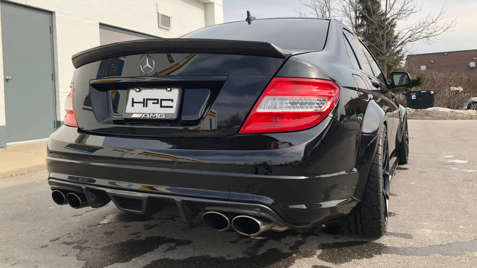 Mercedes_c63_amg-moshammer-wide_arches-fender_flares