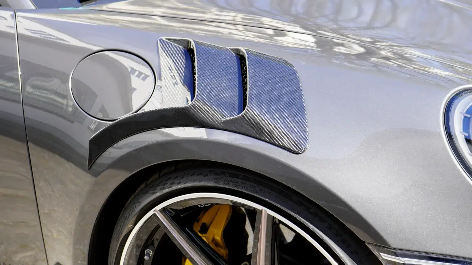 porsche.992.turbos.carbon.moshammer.louvers.3